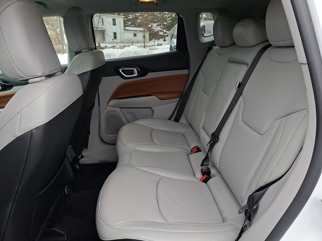 Used 2022 Jeep Compass Limited image 14