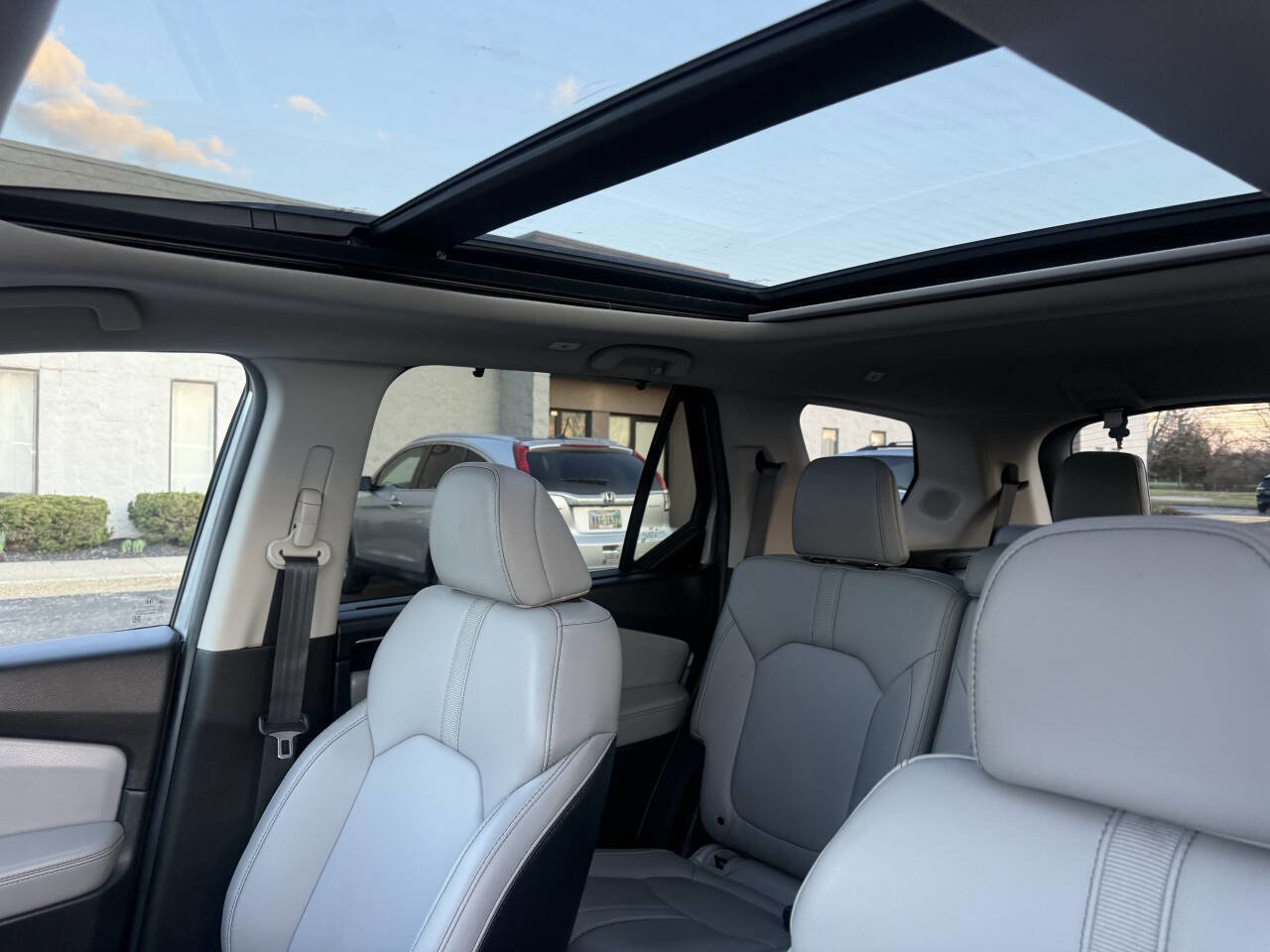Used 2025 Honda Pilot Touring image 19