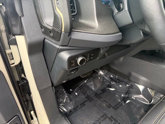 New 2025 Ford Bronco Badlands image 28