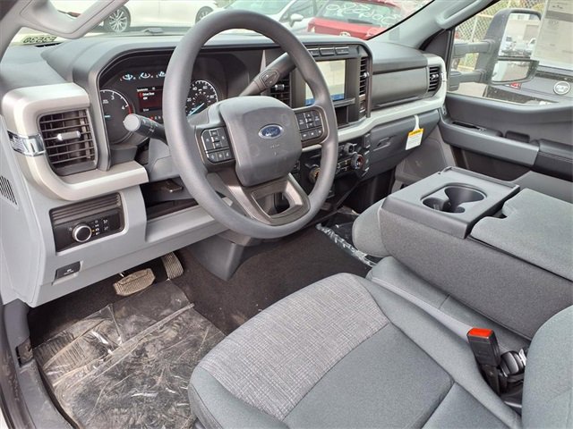 New 2024 Ford F350 XLT image 6