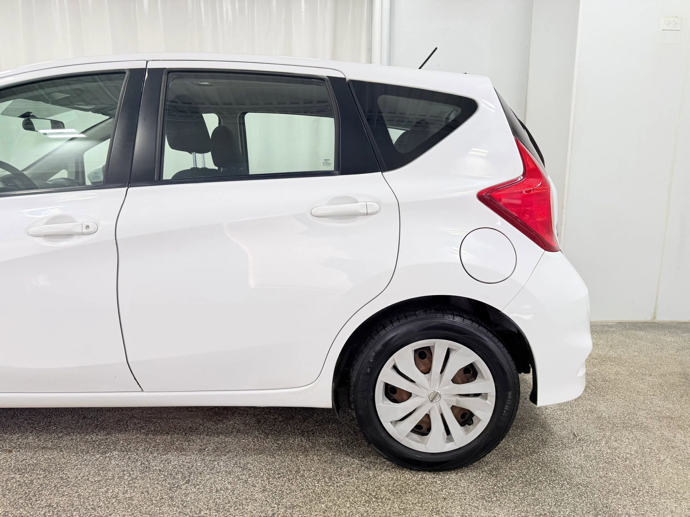 Used 2019 Nissan Versa Note S image 5