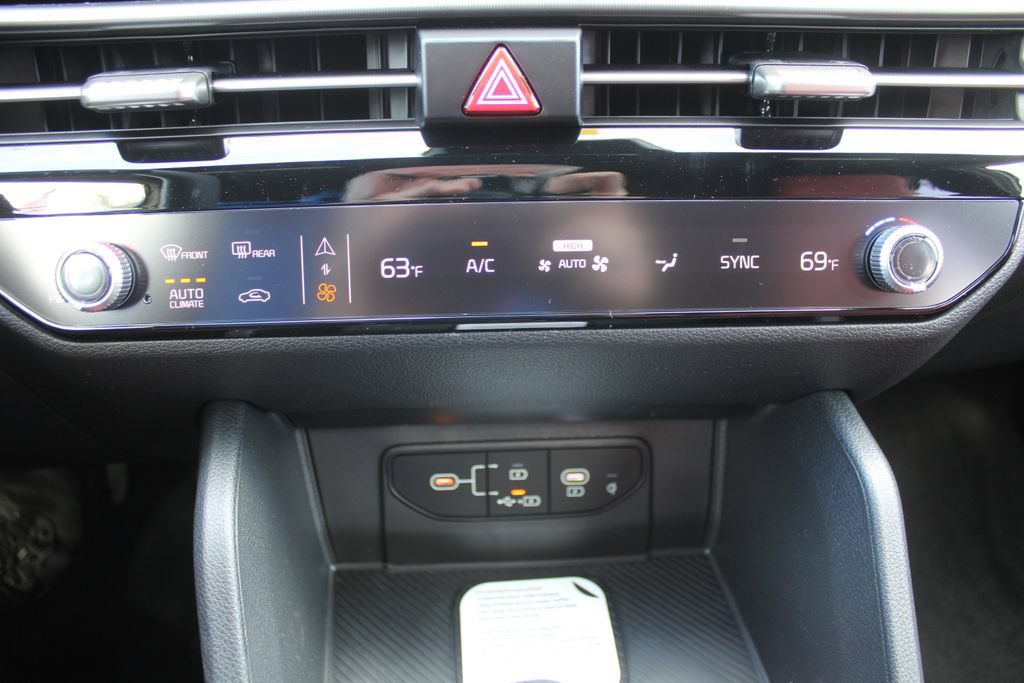 New 2026 Kia Sportage SX AWD/4WD image 43