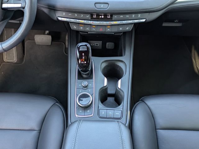 Used 2022 Cadillac XT4 Premium Luxury w/ Technology Package AWD/4WD image 19