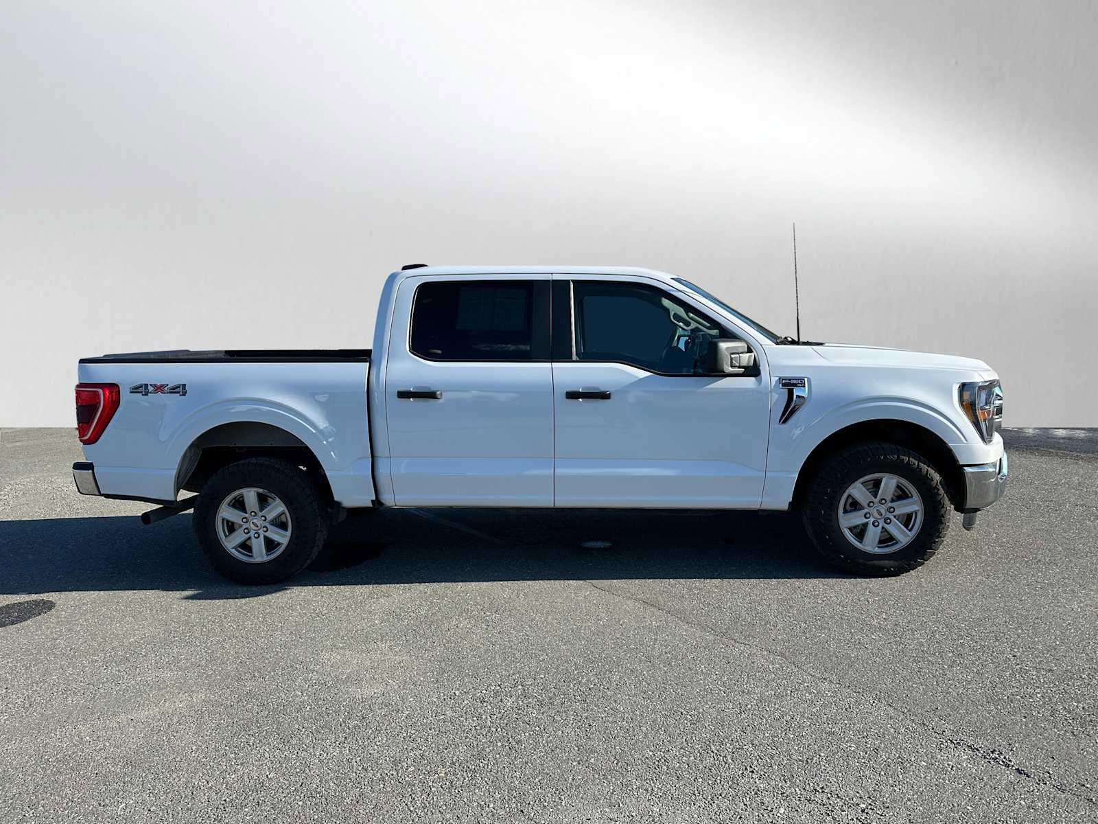Used 2023 Ford F150 XLT w/ Trailer Tow Package AWD/4WD image 2