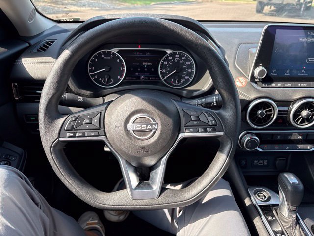 Used 2025 Nissan Sentra SV FWD image 8