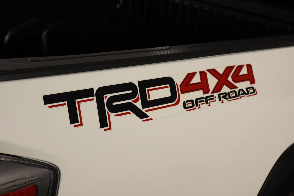 Used 2022 Toyota Tacoma TRD Off-Road AWD/4WD image 44