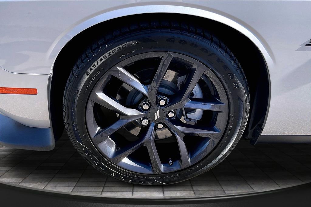 Used 2023 Dodge Challenger R/T w/ Plus Package image 9