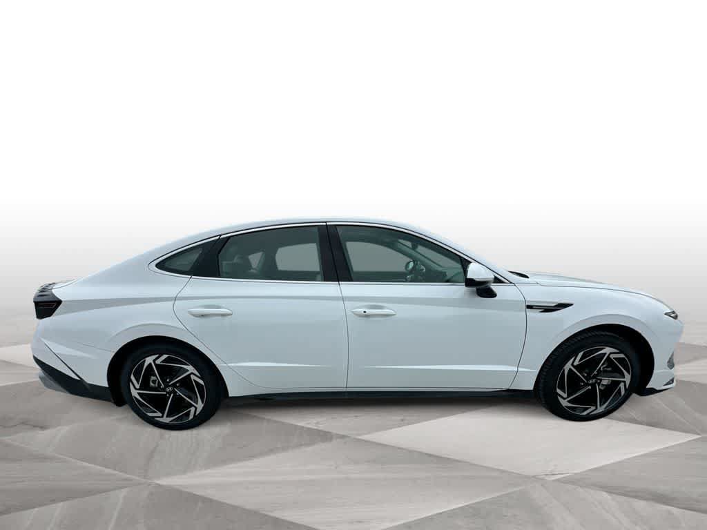 New 2026 Hyundai Sonata SEL FWD image 9