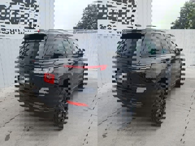 New 2025 Jeep Grand Cherokee Altitude image 18