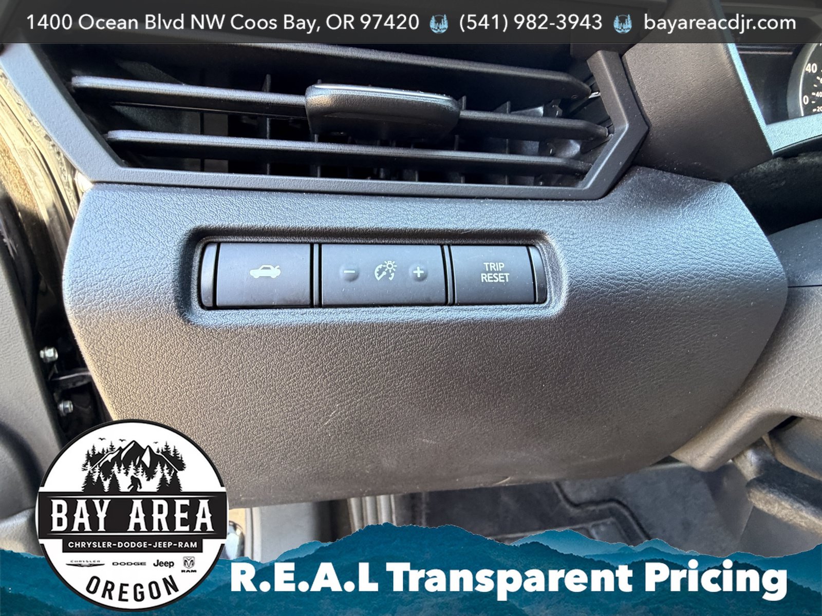Used 2024 Nissan Altima 2.5 SV FWD image 20