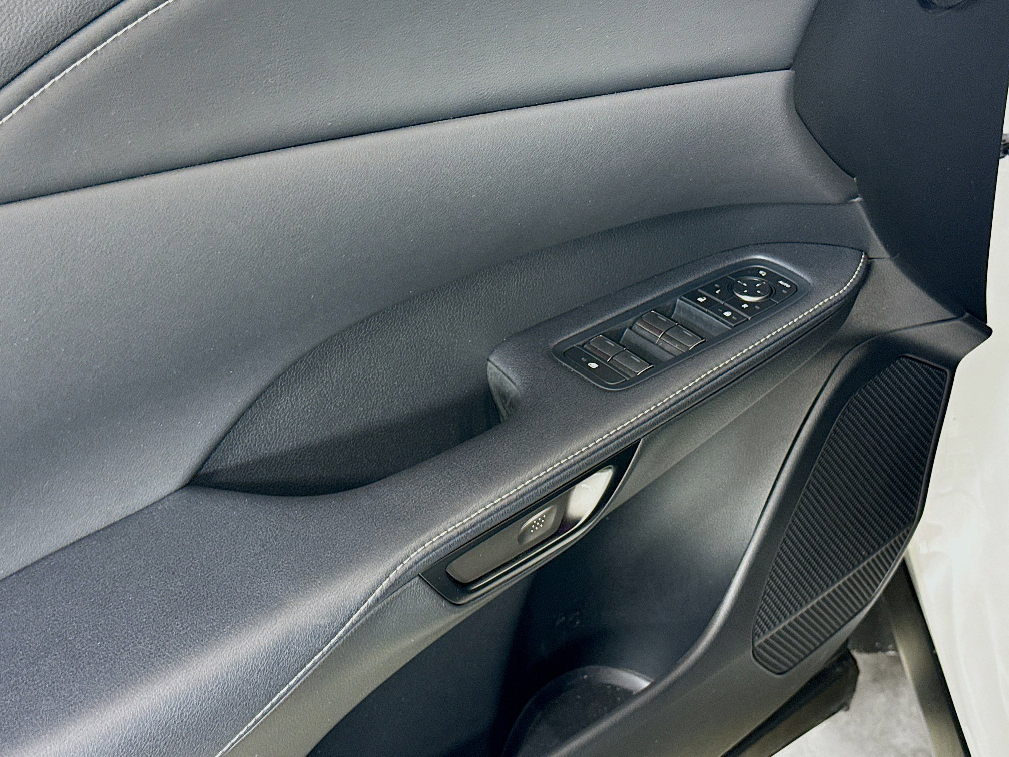 Used 2023 Lexus RX 350 w/ Accessory Package (Z1) image 19