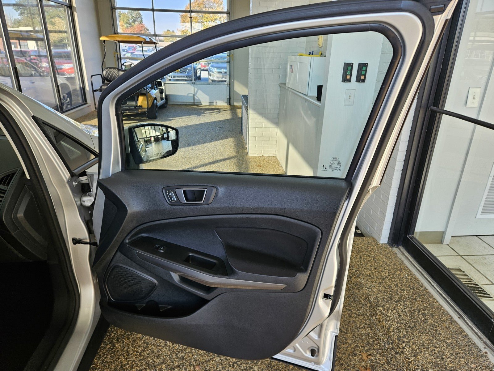 Used 2021 Ford EcoSport SE FWD image 13