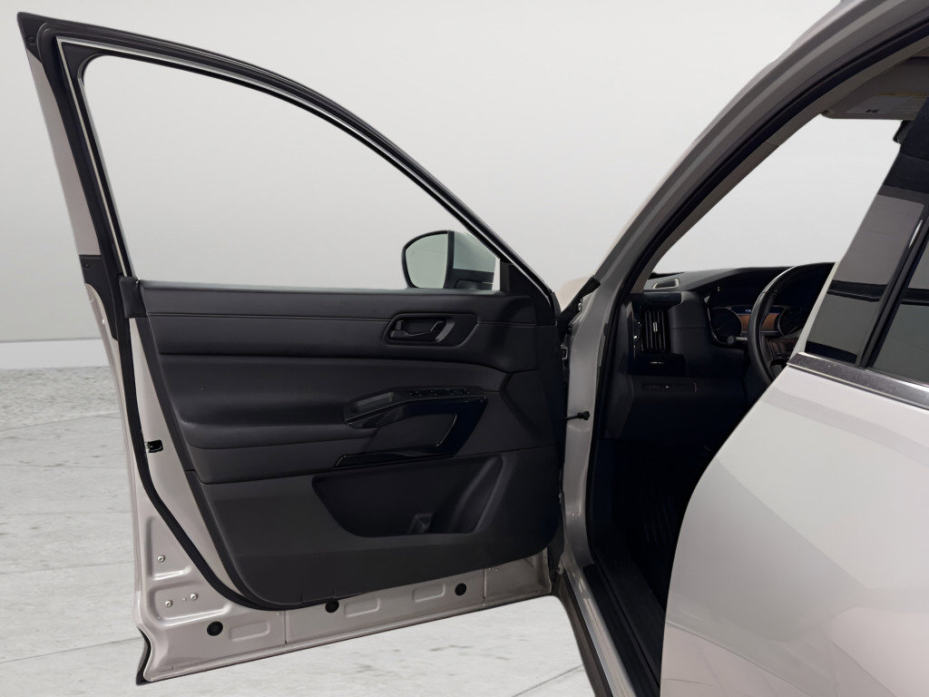 Used 2024 Nissan Pathfinder SV image 20