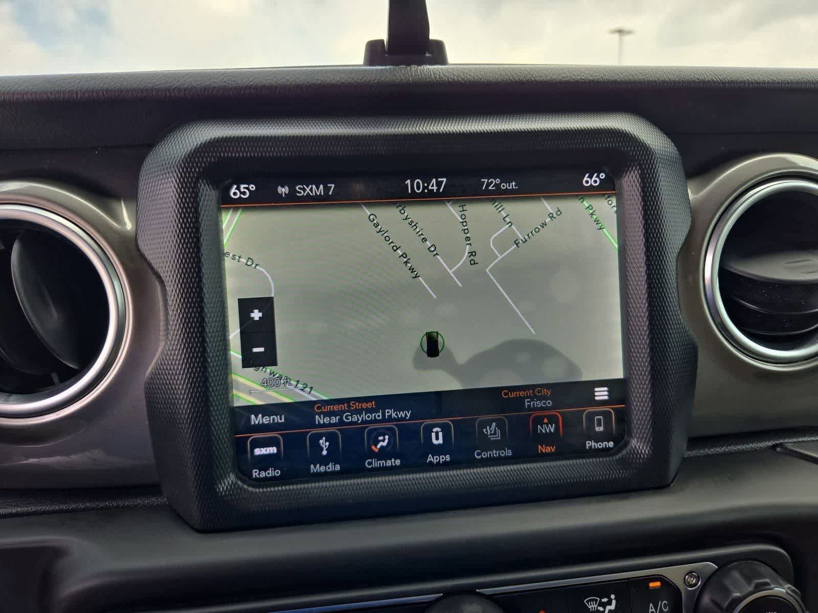 Used 2018 Jeep Wrangler Unlimited Sahara AWD/4WD image 26