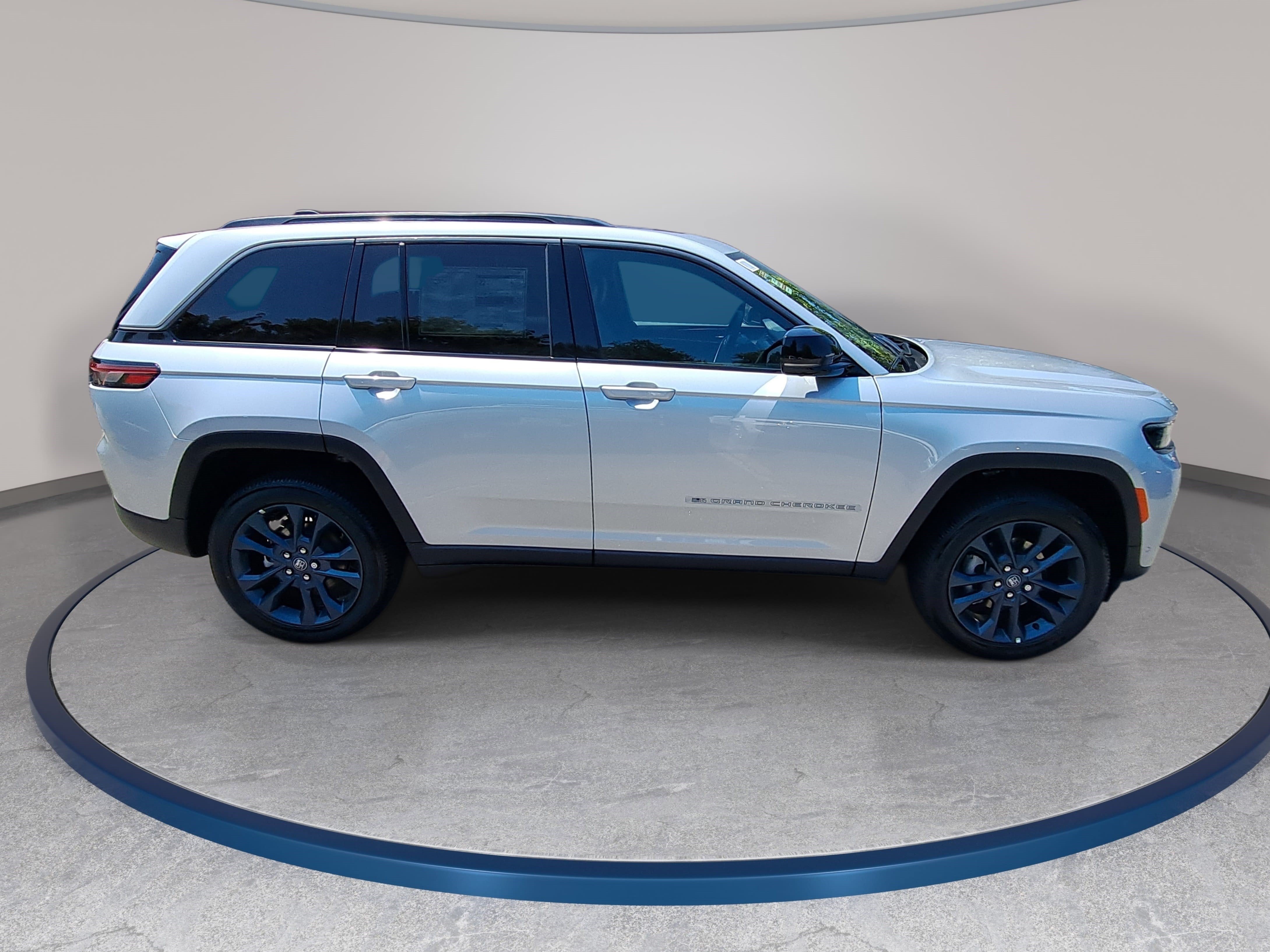 New 2026 Jeep Grand Cherokee Limited AWD/4WD image 4