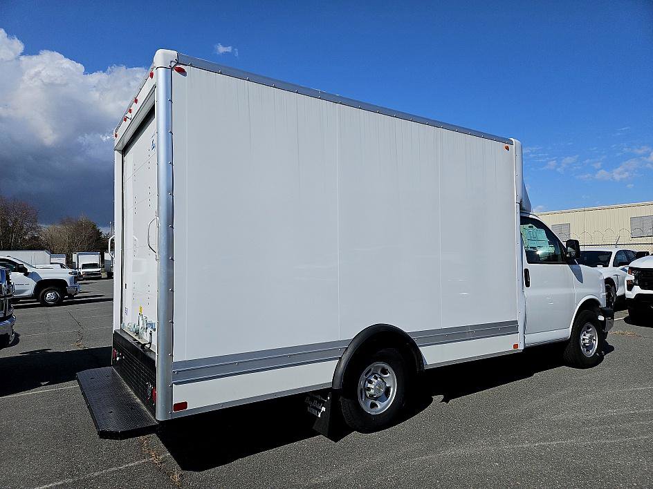 New 2024 Chevrolet Express 3500 w/ Power Convenience Package RWD image 5