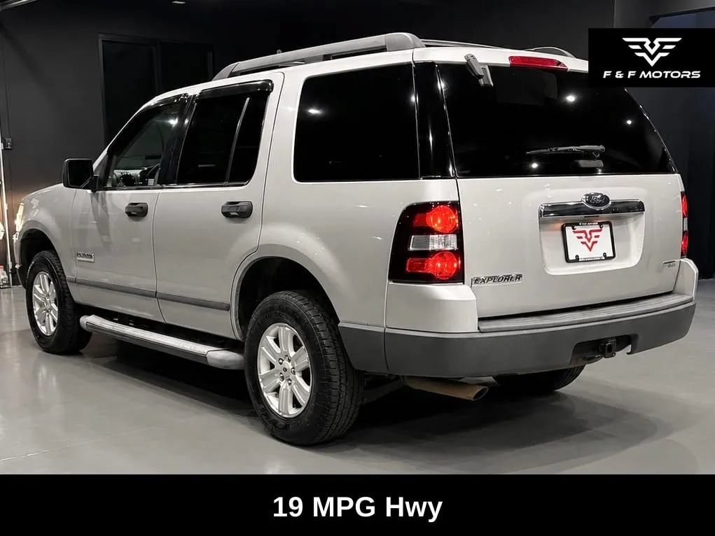 Used 2006 Ford Explorer XLS AWD/4WD image 3