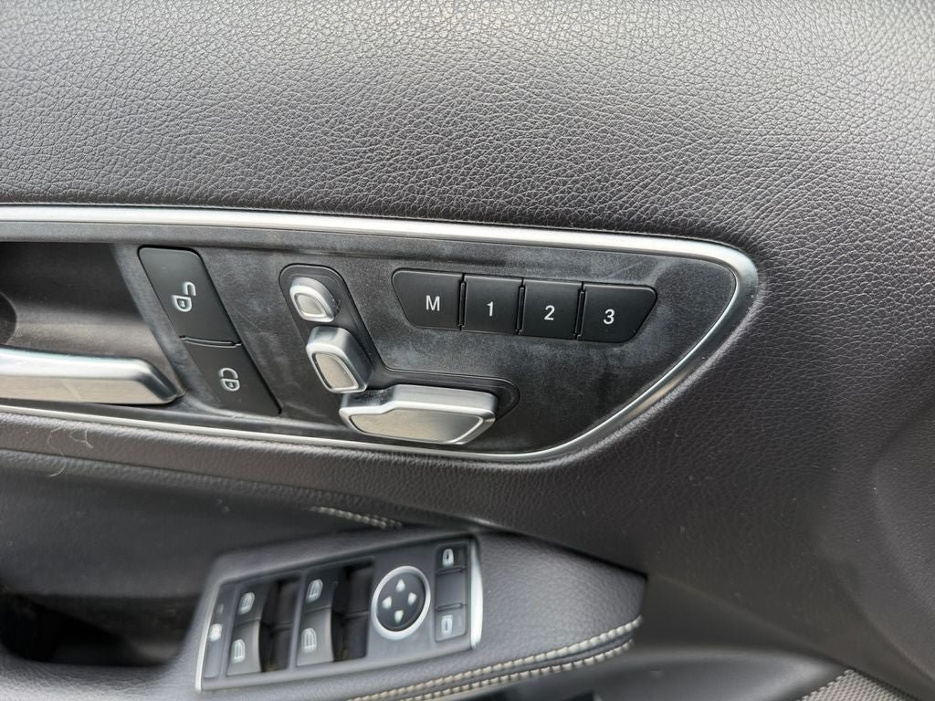 Used 2020 Mercedes-Benz GLA 250 4MATIC image 13