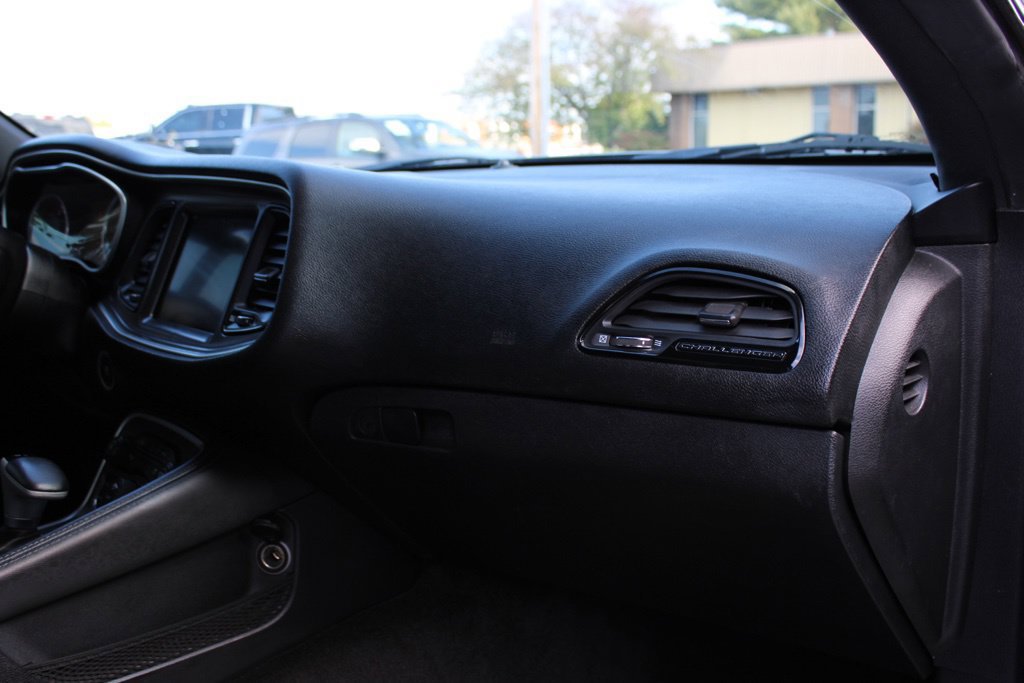 Used 2016 Dodge Challenger SXT Plus RWD image 15