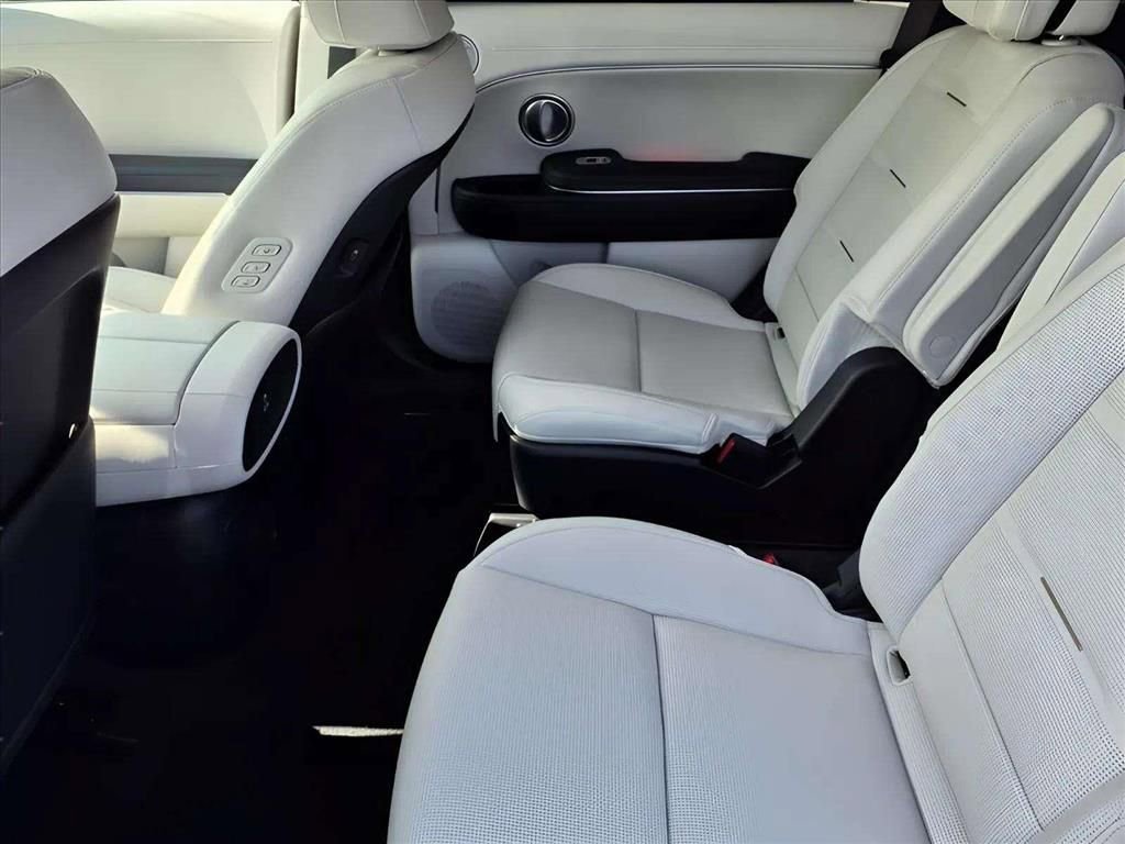 New 2026 Hyundai Palisade Calligraphy image 7