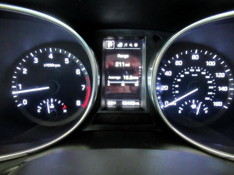 Used 2017 Hyundai Santa Fe Limited image 12