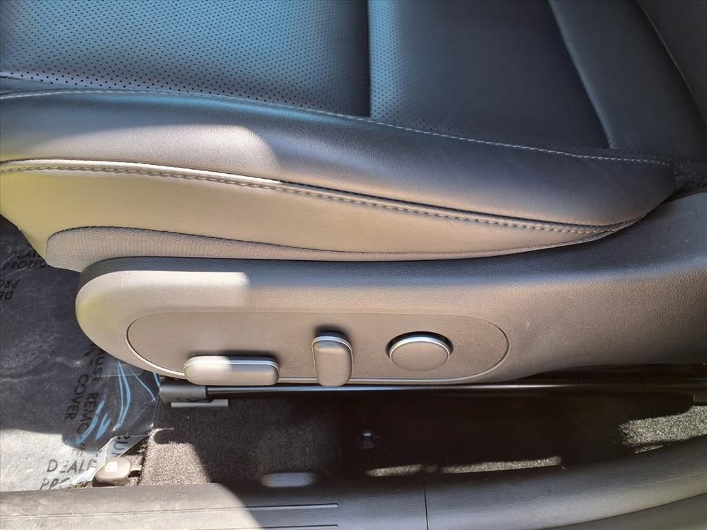 Used 2024 Hyundai Kona Limited FWD image 20