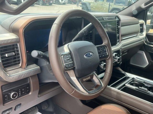 Used 2025 Ford F350 King Ranch w/ FX4 Off-Road Package AWD/4WD image 15