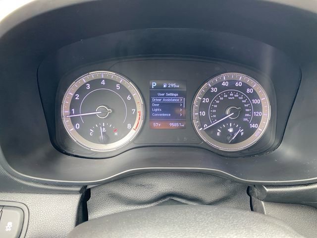 Used 2020 Hyundai Venue SEL image 21