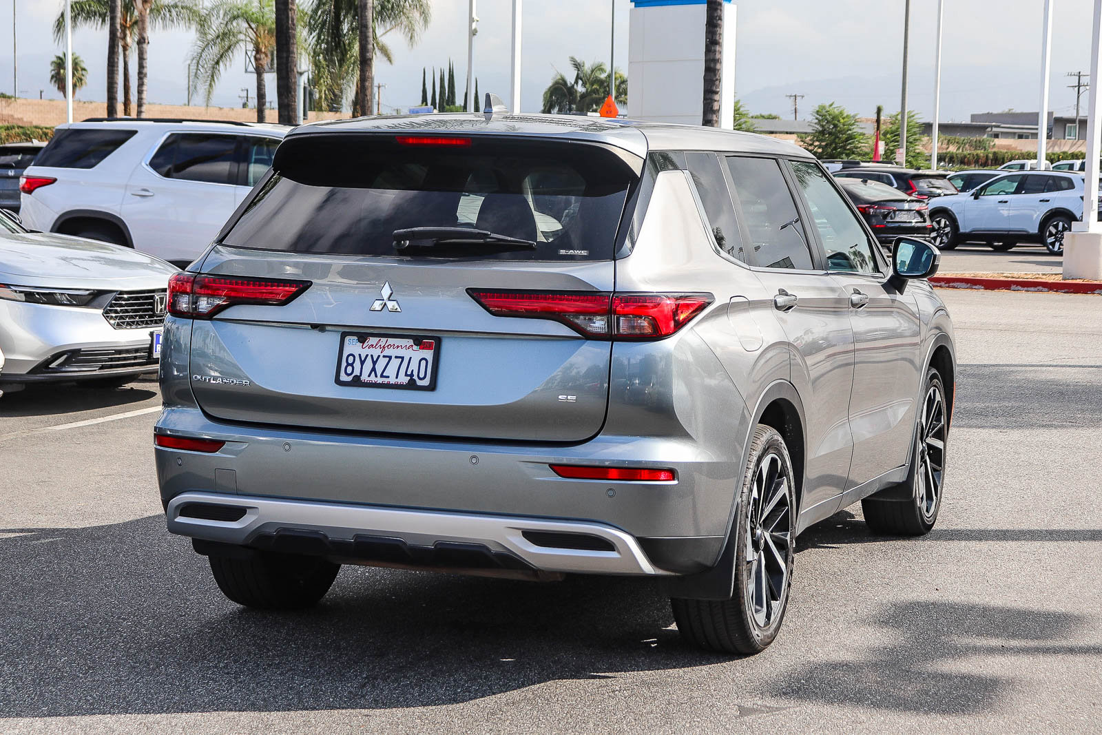 Used 2022 Mitsubishi Outlander SE AWD/4WD image 11