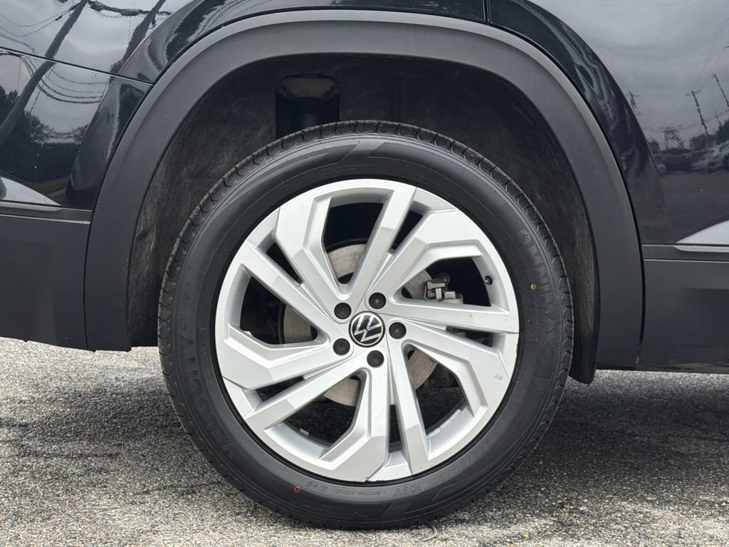Certified 2023 Volkswagen Atlas SE FWD image 6
