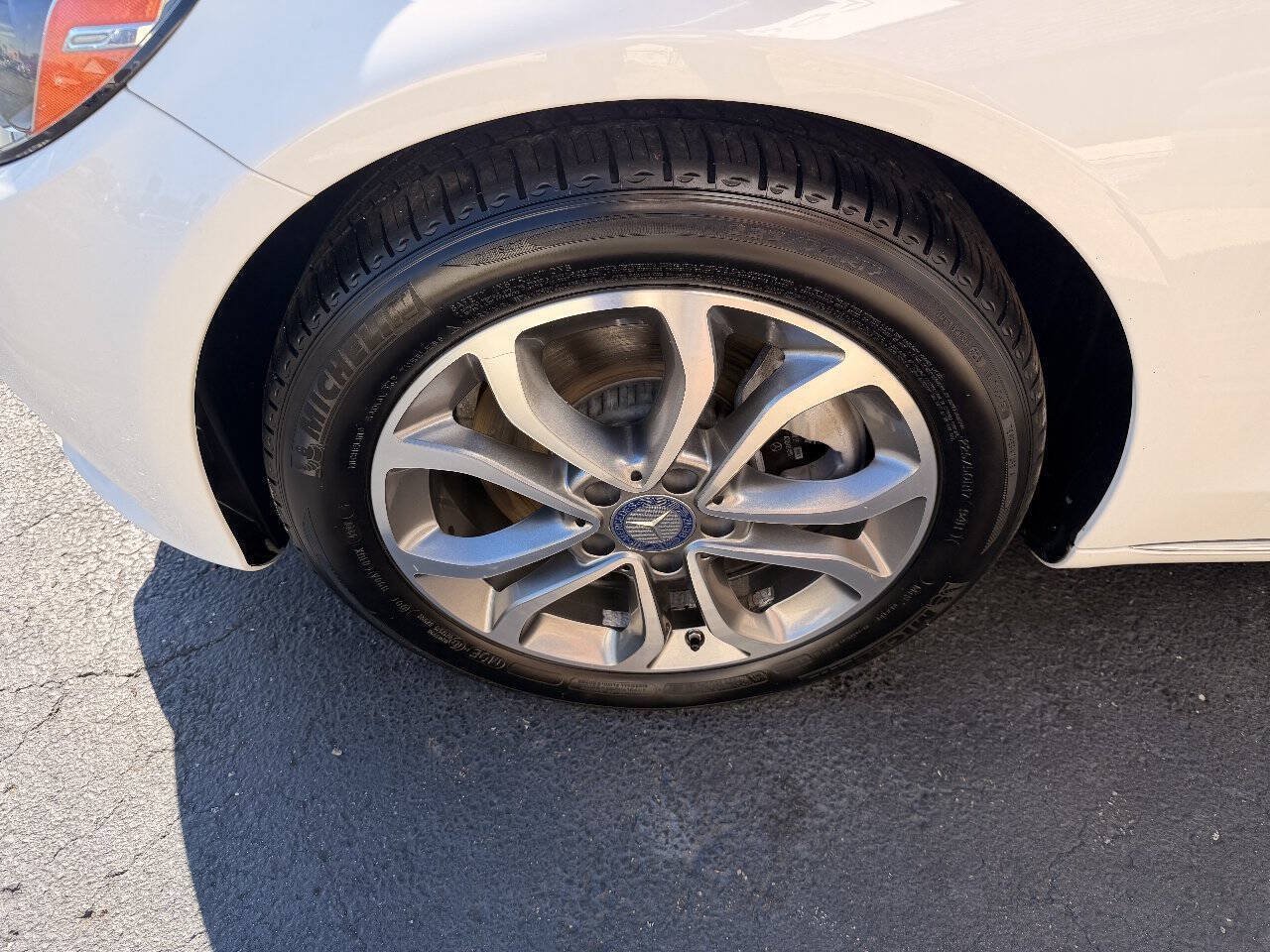 Used 2016 Mercedes-Benz C 300 4MATIC Sedan image 31