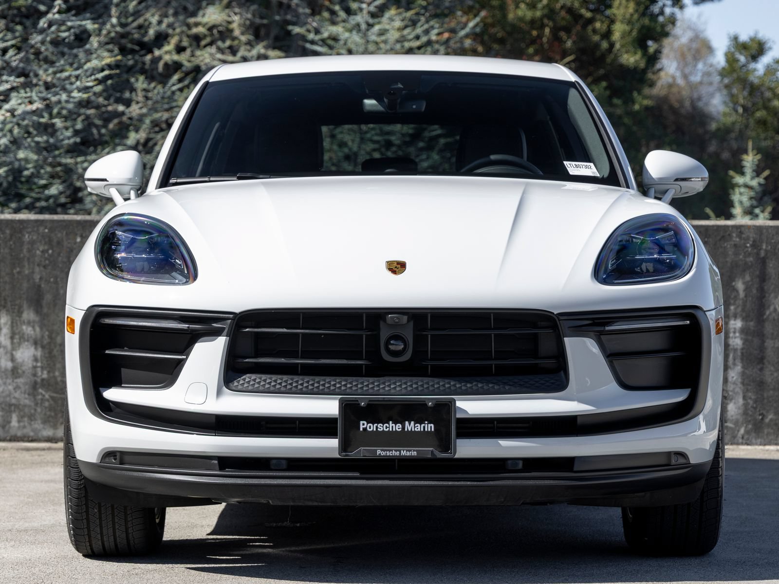 Certified 2026 Porsche Macan AWD/4WD image 8