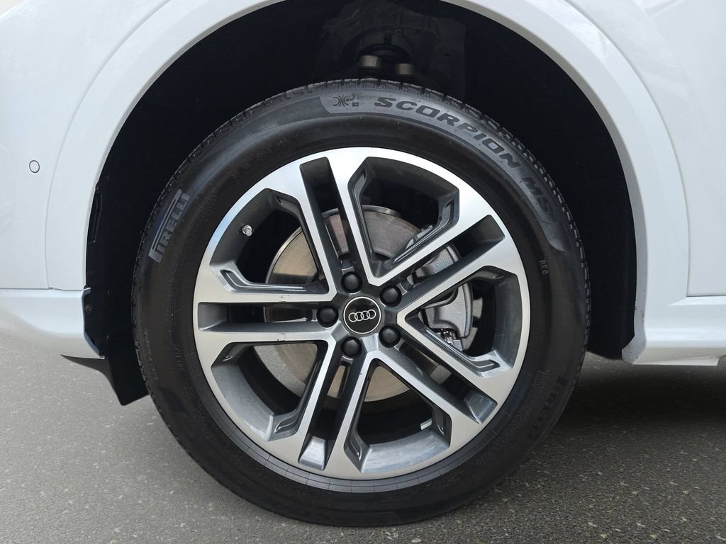 Certified 2025 Audi Q5 Premium w/ Convenience Package AWD/4WD image 36