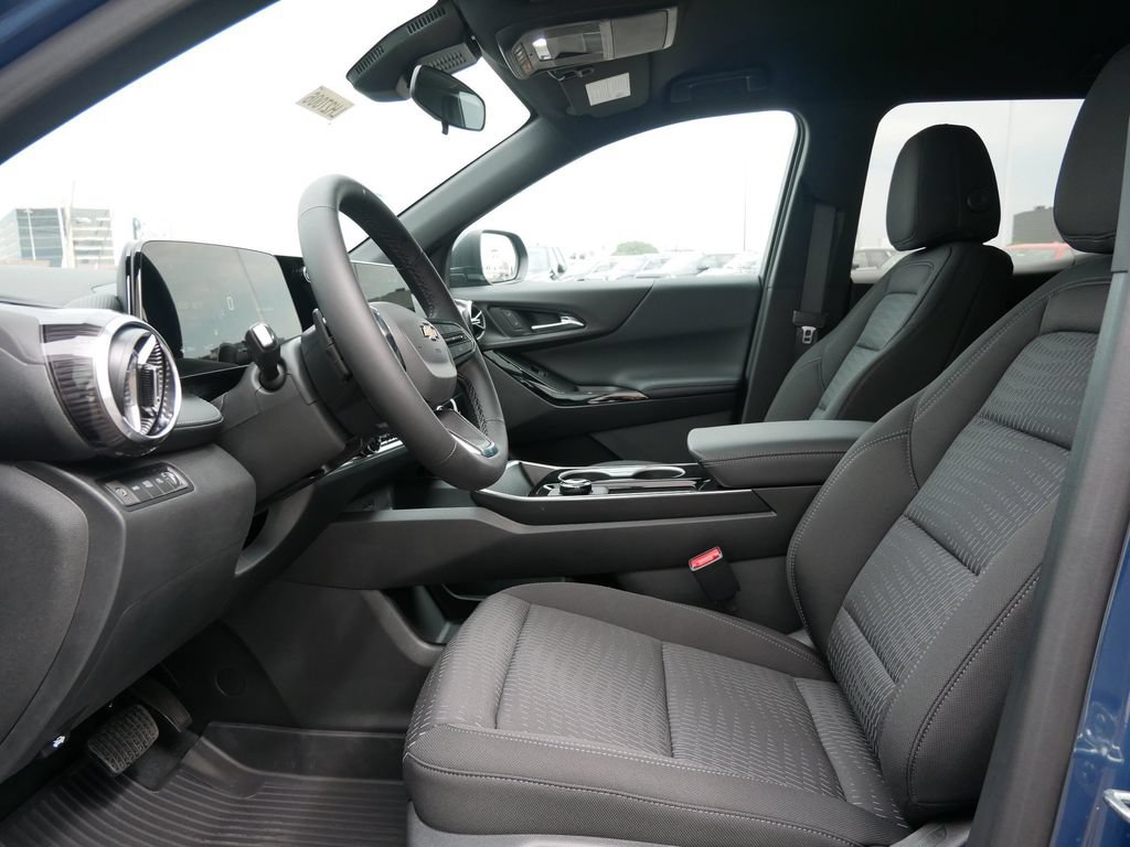 New 2027 Chevrolet Equinox LT AWD/4WD image 14
