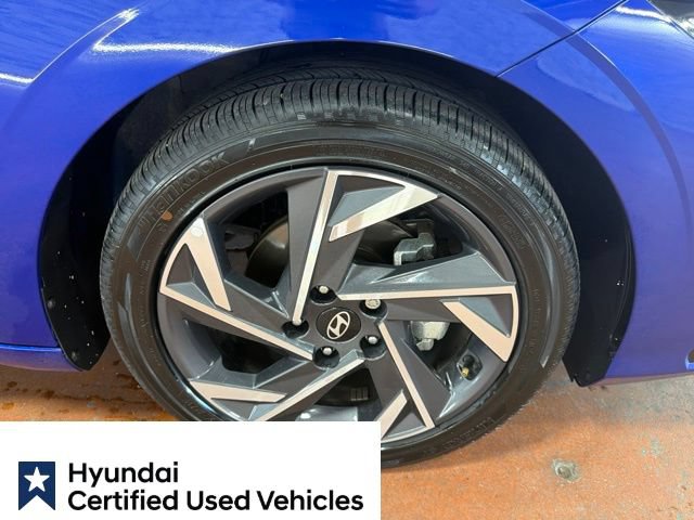 Used 2025 Hyundai Elantra SEL FWD image 9