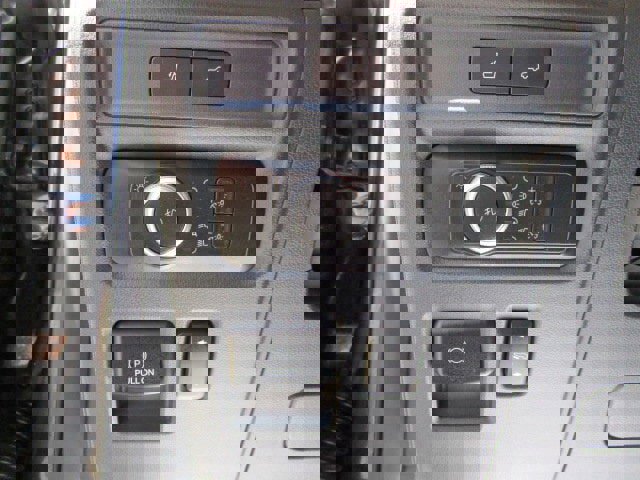 Used 2022 Ford Expedition XLT image 14