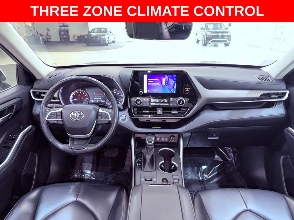 Used 2023 Toyota Highlander XLE FWD image 10