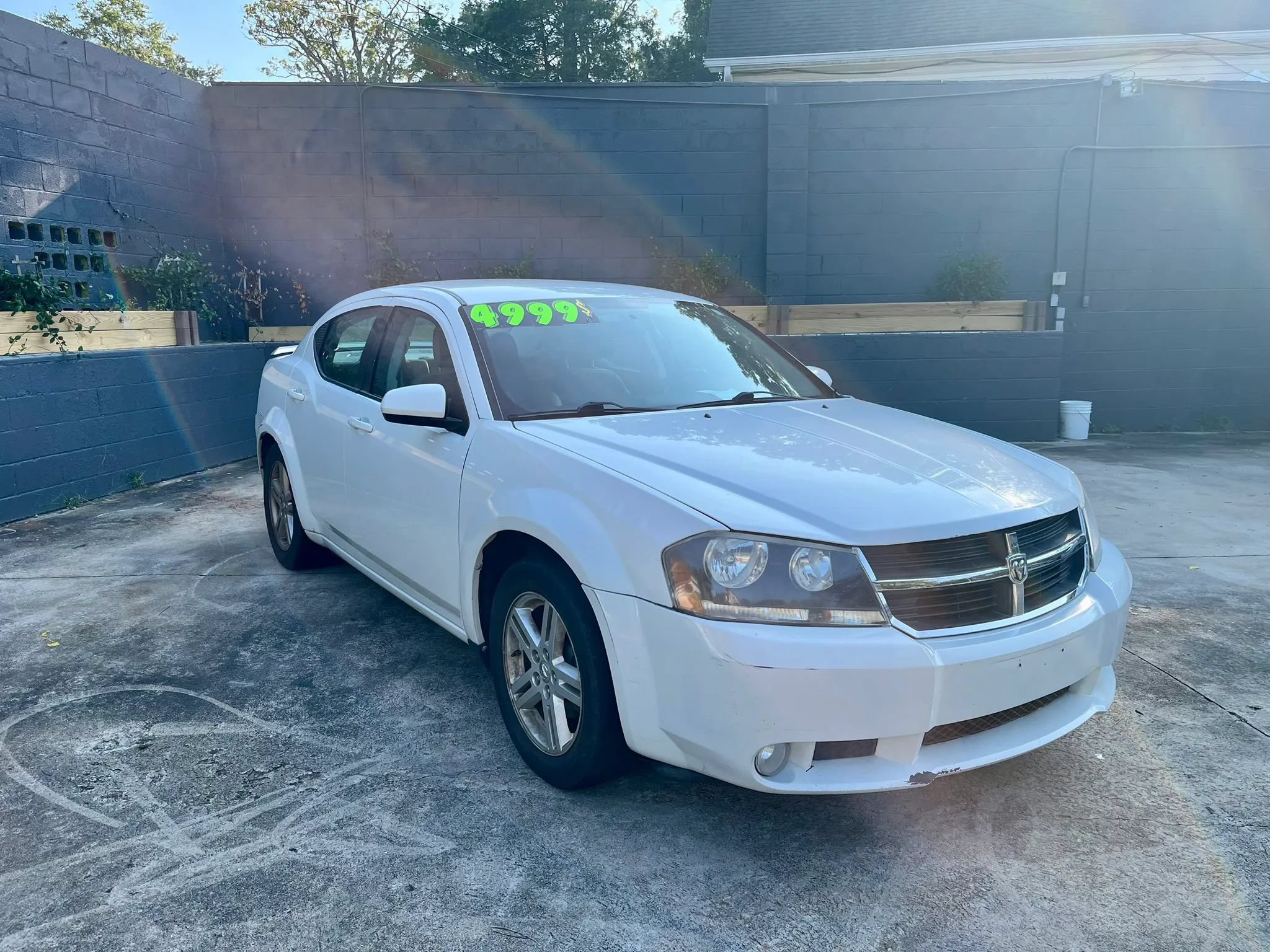 Used 2010 Dodge Avenger R/T FWD image 3