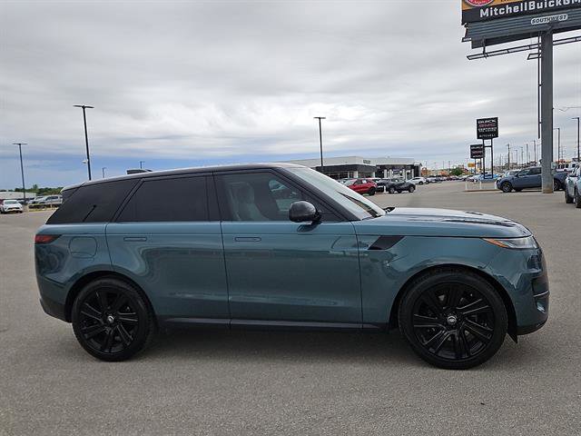 Used 2024 Land Rover Range Rover Sport SE AWD/4WD image 6