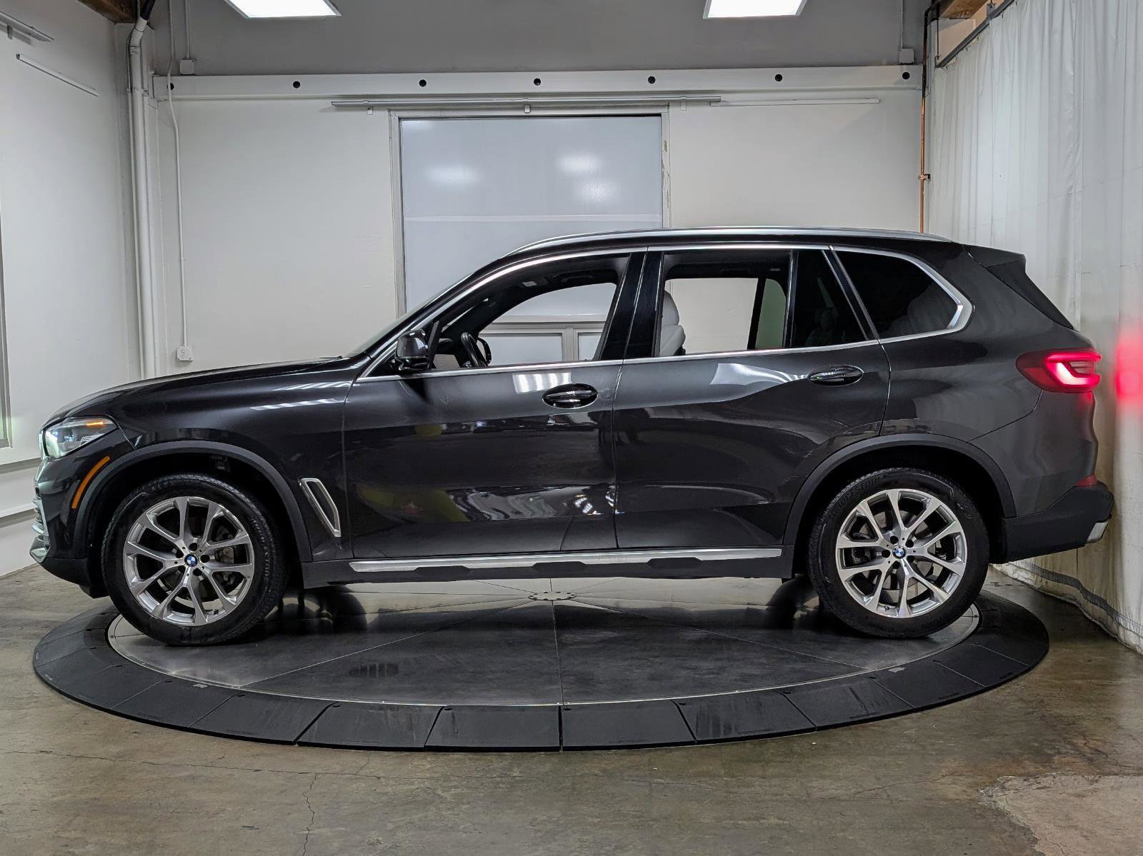 Used 2023 BMW X5 xDrive40i image 6