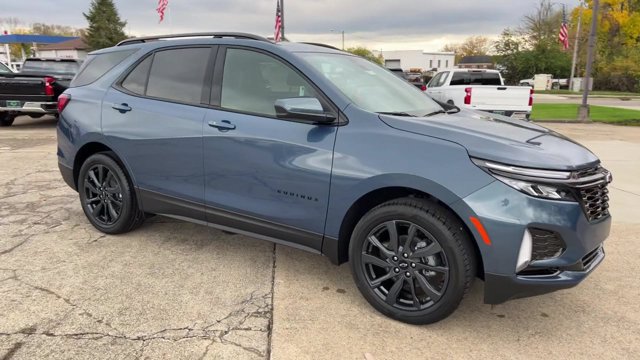 Used 2024 Chevrolet Equinox RS FWD image 3