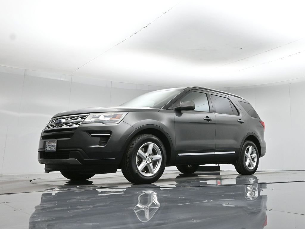 Certified 2018 Ford Explorer XLT image 47