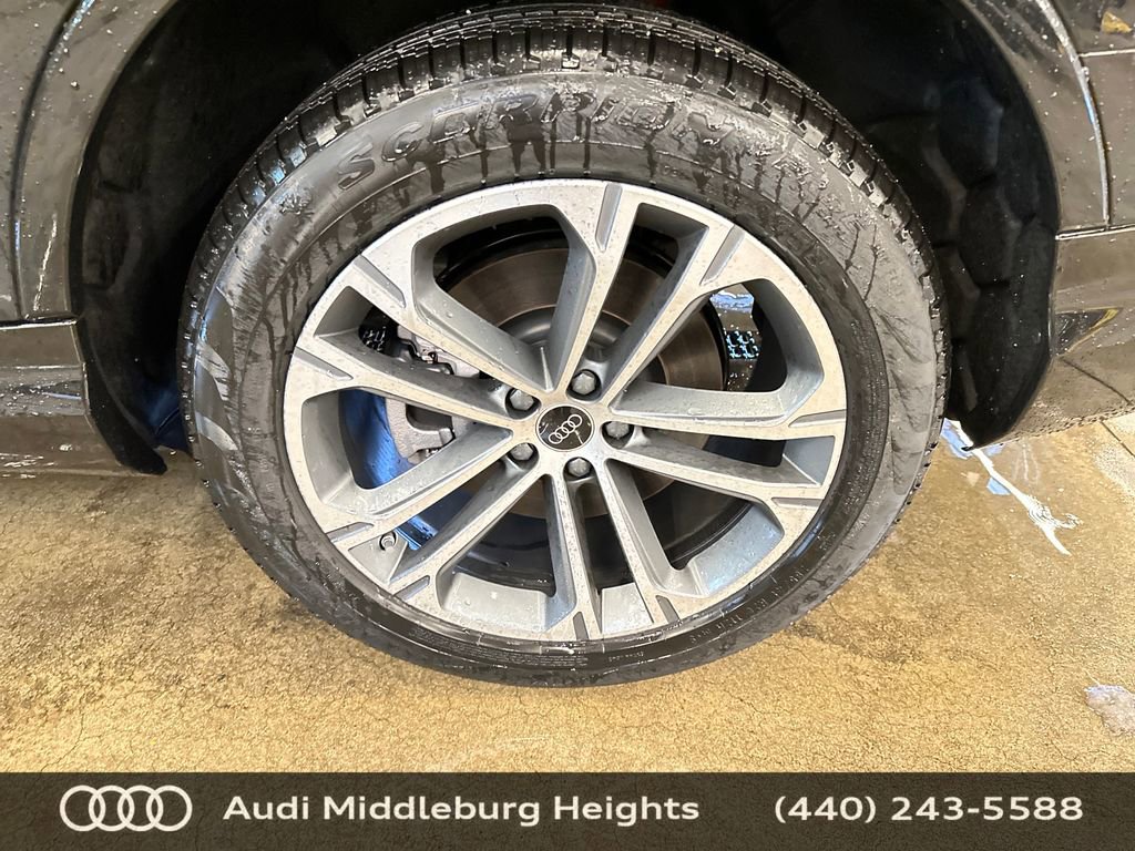 Used 2026 Audi Q7 3.0T Premium w/ Convenience Plus Package image 29