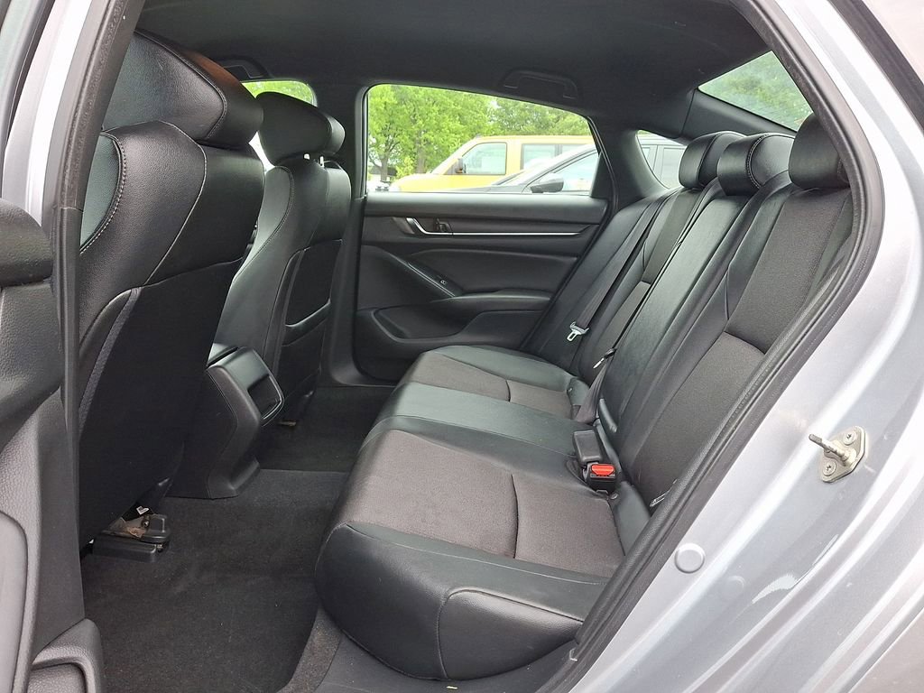 Used 2019 Honda Accord Sport image 11
