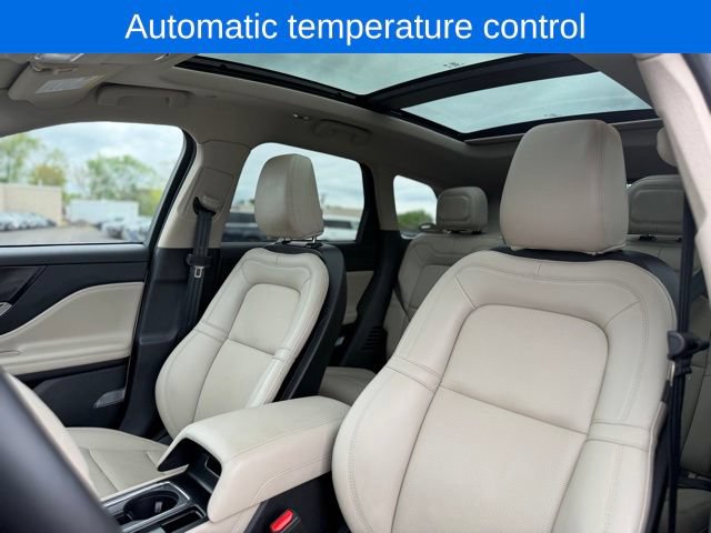 Used 2025 Lincoln Corsair Reserve AWD/4WD image 21
