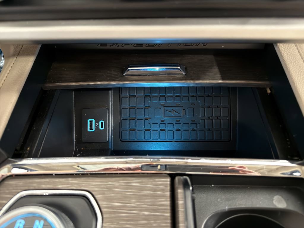 Used 2024 Ford Expedition Max Limited AWD/4WD image 37
