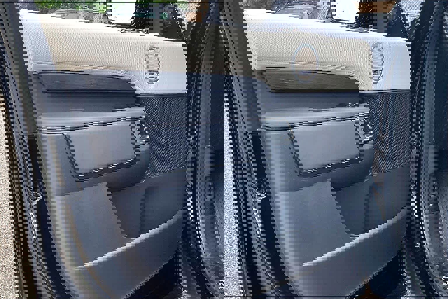 Used 2023 Land Rover Discovery Metropolitan Edition AWD/4WD image 22