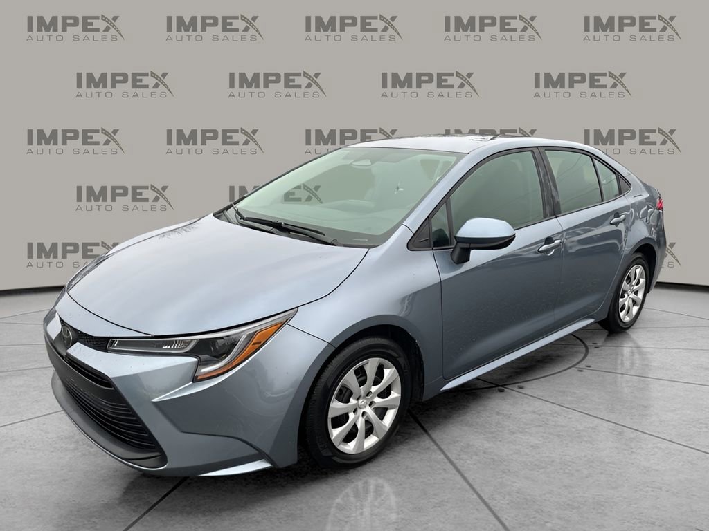 Used 2025 Toyota Corolla LE image 1
