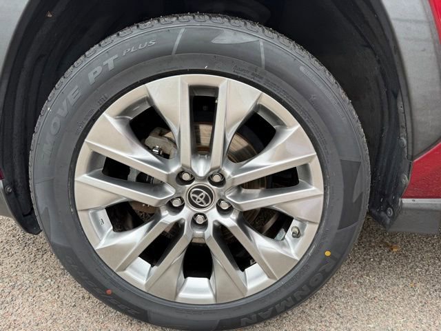 Used 2019 Toyota RAV4 XLE Premium w/ Advanced Technology Package image 27