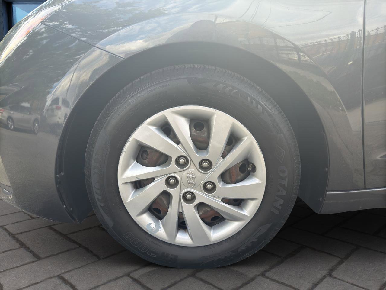 Used 2020 Hyundai Elantra SE FWD image 22